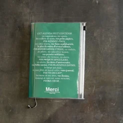 960 MARKS KAMOI Agendas-Agenda Merci Oct. 2024 - Déc. 2025 - Vert Gazon