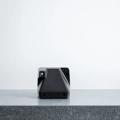 1907 IMPOSSIBLE High-tech-Appareil photo retro Polaroid Now + - Noir