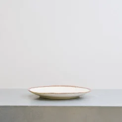 1636 DEARTIS Assiettes Plates-Assiette plate en grès - Crème & Marron