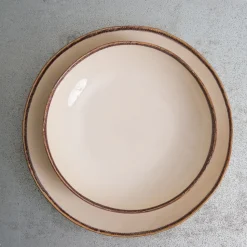 1636 DEARTIS Assiettes Plates-Assiette plate en grès - Crème & Marron