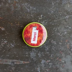 2261 STICKER MULE Les Accessoires Merci|L'esprit Merci-Badge Merci - Feu