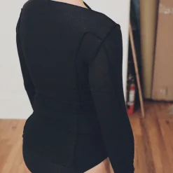 Femme Baserange T-shirts-- T-Shirt Omato - Noir