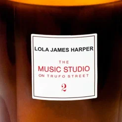 2999 SAS W Bougies & Parfums D'intérieur-Bougie The music studio on Trufo street - Lola James Harper - 190 g