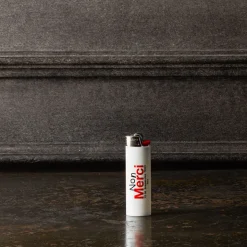 1799 MARKM LASER Les Accessoires Merci|Allumettes & Briquets-Briquet - Rouge "Rive Droite" - Non Merci