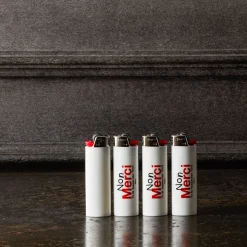 1799 MARKM LASER Les Accessoires Merci|Allumettes & Briquets-Briquet - Rouge "Rive Droite" - Non Merci