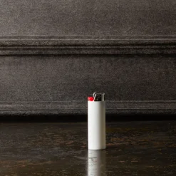 1799 MARKM LASER Les Accessoires Merci|Allumettes & Briquets-Briquet Fanion - Rouge - Merci