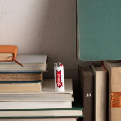 1799 MARKM LASER Les Accessoires Merci|Allumettes & Briquets-Briquet Fanion - Rouge - Merci