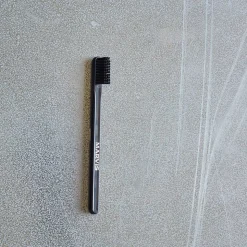 1162 AEGIS PHARMA Brosse À Dents Et Dentifrice|Accessoires De Salle De Bain-Brosse à dents - Noir - Marvis