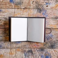 426 DESIGNPHIL Écriture-Carnet passeport en cuir - Noir