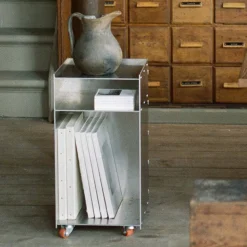 1536 FRAMA Tables|L'esprit Merci-Chariot à rivets - Frama