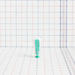 1162 AEGIS PHARMA Brosse À Dents Et Dentifrice|Sélection De Bain Merci-Dentifrice - Menthe Forte - Marvis - 25 ml