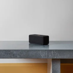 1709 ASCENDEO High-tech|L'esprit Merci-Enceinte portable Emberton II BT Black & Brass - Marshall