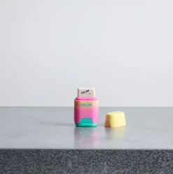 1359 MILAN Écriture-Gomme & taille crayon Sunset