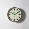 1827 NEWGATE Horloges-Horloge murale galvanisée The Luggage - Aiguilles vertes