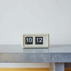 1644 TWEMCO Horloges-Horloge QT 30 - Beige - Twemco