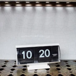 1644 TWEMCO Horloges-Horloge Twemco QT 30 - Blanc