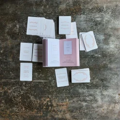 Enfant 746 HACHETTE EDITIONS L'univers Enfant|Jeux-Jeu de cartes - Oracle des réponses divines