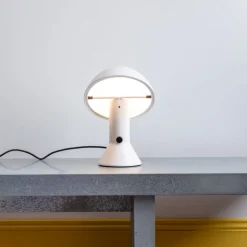 1437 MARTINELLI LUCE Lampes-Lampe de table Elmetto - Blanc