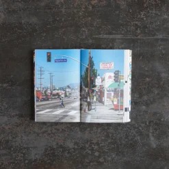 1212 INTERART Livres-Livre - 4000 Spaces Invaders