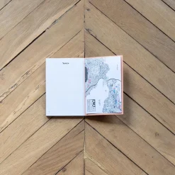 2037 A Week ABROAD Livres-Livre - A Week Abroad Arles Camargue