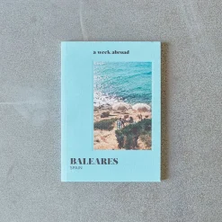 2037 A Week ABROAD Livres|Accessoirisez Votre Intérieur-Livre - A Week Abroad Baléares