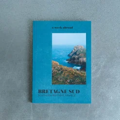 2037 A WEEK ABROAD Livres-Livre - A Week Abroad Bretagne Sud