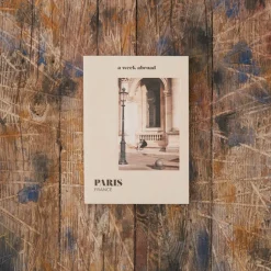 2037 A WEEK ABROAD Livres-Livre - A Week Abroad Paris