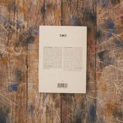 2037 A WEEK ABROAD Livres-Livre - A Week Abroad Paris