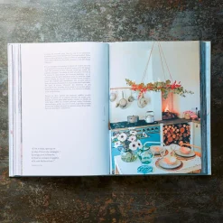 746 HACHETTE EDITIONS Livres-Livre - La Fête - Zoé De Las Cases