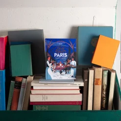 746 HACHETTE EDITIONS Livres-Livre - On va déguster Paris