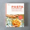 745 INTERFORUM Livres-Livre - Pasta Grannies - Faire ses pâtes à la main comme les mamies italiennes