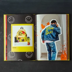 1635 ASSOULINE Livres-Livre - Smiley, 50 years of good news - Assouline