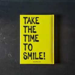 1635 ASSOULINE Livres-Livre - Smiley, 50 years of good news - Assouline