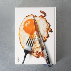 1305 TASCHEN Livres-Livre - The Gourmand's Egg. A Collection of Stories & Recipes