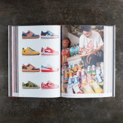 1305 TASCHEN Livres-Livre - World's Greatest Sneaker Collectors