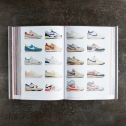 1305 TASCHEN Livres-Livre - World's Greatest Sneaker Collectors