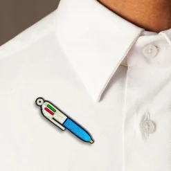 Femme MACON & LESQUOY Pin's|Pin's-Macon & Lesquoy - Broche - Stylo 4 couleurs