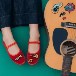 Femme MACON & LESQUOY Pin's|Pin's-Macon & Lesquoy - Broche - Guitare