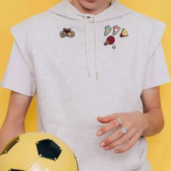 Femme MACON & LESQUOY Pin's|Pin's-Macon & Lesquoy - Broche - Volant