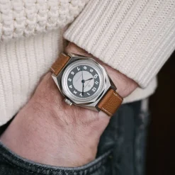 Homme MERCI L'esprit Merci|La Montre Merci-Montre - Instruments Beaumarchais H02 x Hodinkee