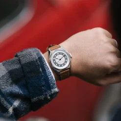 Homme MERCI L'esprit Merci|La Montre Merci-Montre - Instruments Beaumarchais H02 x Hodinkee