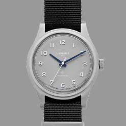 Homme MERCI La Montre Merci-Montre LMM-H01 : HODINKEE (Mécanique)