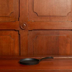 1316 COMAS AND PARTNERS Poêles & Casseroles-Petite poêle en fonte