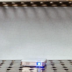 1537 TECH TRAINING High-tech|L'esprit Merci-Projecteur Portable Luma 150 sans fil Kodak