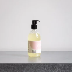 674 CUT BY FRED Soins Des Cheveux|Sélection De Bain Merci-Shampoing hydratant Vegan - Cut by Fred - 290ml