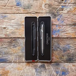 252 CARAN D ACHE Écriture-Stylo bille Original avec étui argenté - Caran d'Ache