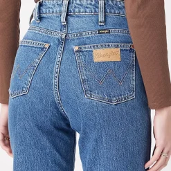 Femme Wrangler Jeans-- Jean Mom - Winter Hue